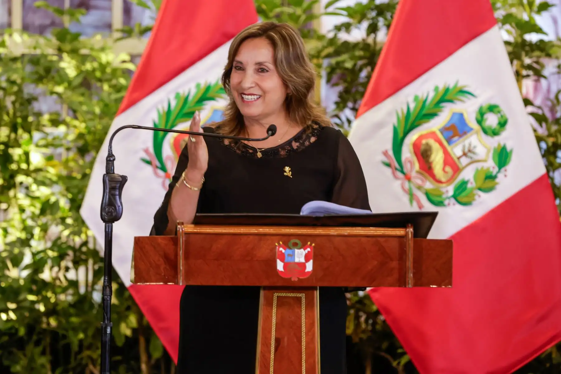 Presidenta de la república, Dina Boluarte, participó en la ceremonia de reconocimiento como Personalidad Meritoria de la Cultura y declaratoria de Patrimonio Cultural de la Nación en el Día de la Canción Criolla. Foto: ANDINA/ Prensa Presidencia