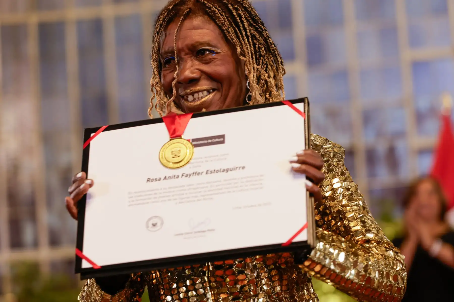 Presidenta de la república, Dina Boluarte, participó en la ceremonia de reconocimiento como Personalidad Meritoria de la Cultura y declaratoria de Patrimonio Cultural de la Nación en el Día de la Canción Criolla. Foto: ANDINA/ Prensa Presidencia