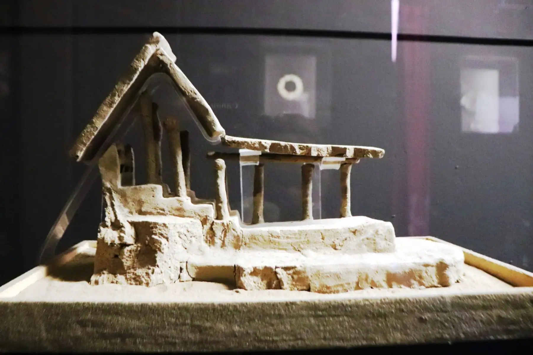 Por primera vez, el museo Tumbas Reales de Sipán, ubicado en la ciudad de Lambayeque presenta en su exposición temporal la Tumba de la Mujer con el Huaco Erótico, excavada con todo un contexto ceremonial en el complejo arqueológico de Úcupe. Foto: ANDINA/ Difusión