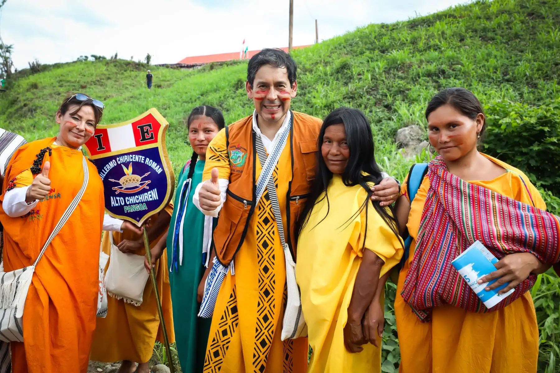 El titular del Ministerio de Desarrollo e Inclusión Social (Midis), Julio Demartini, inauguró el Tambo Tzomaveni, ubicado en la comunidad nativa del mismo nombre, distrito de Pangoa, provincia de Satipo (Junín), donde más de 2200 personas, principalmente asháninkas. Foto: Difusión