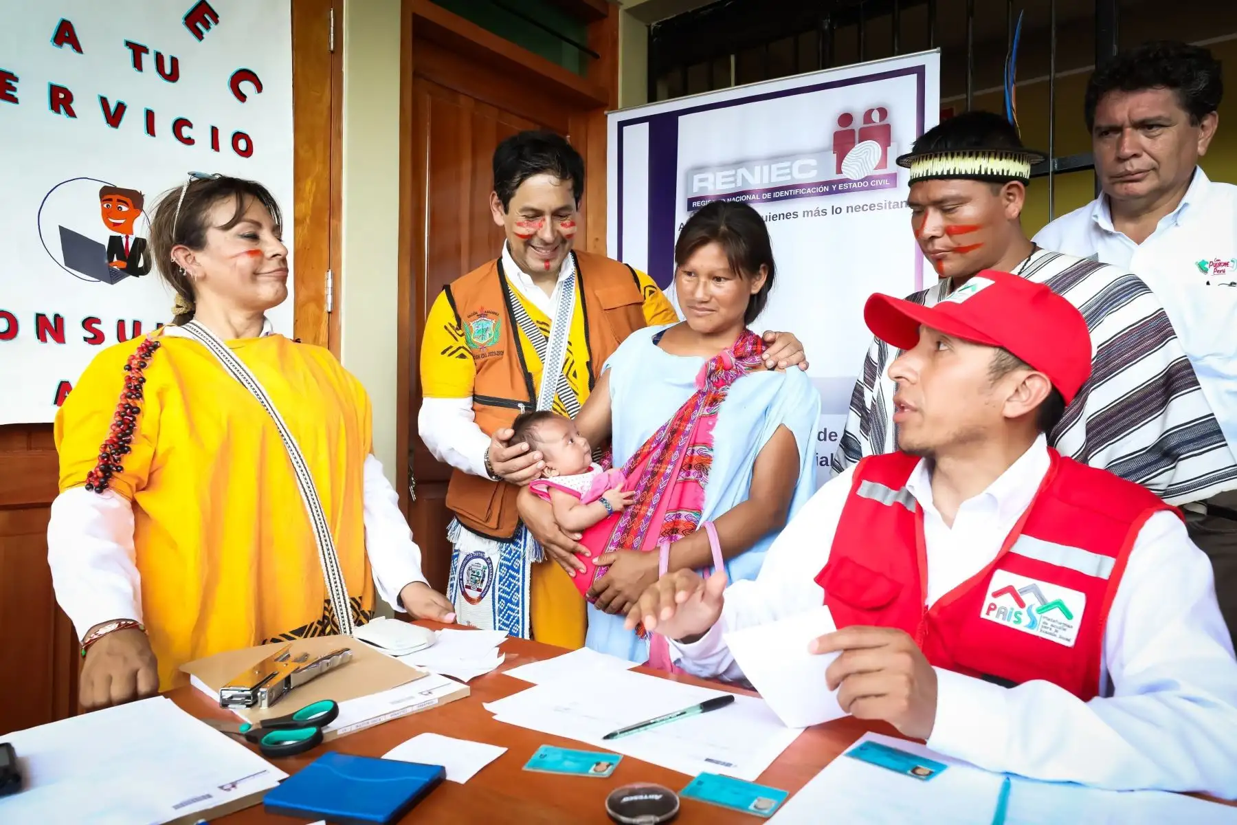 El titular del Ministerio de Desarrollo e Inclusión Social (Midis), Julio Demartini, inauguró el Tambo Tzomaveni, ubicado en la comunidad nativa del mismo nombre, distrito de Pangoa, provincia de Satipo (Junín), donde más de 2200 personas, principalmente asháninkas. Foto: Difusión
