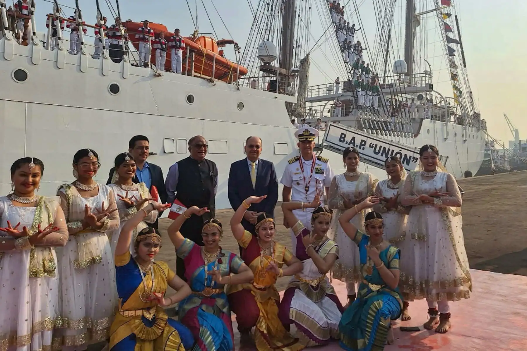 El BAP Unión permanecerá en Mumbai hasta el 5 de noviembre, tiempo en el cual su tripulación cumplirá un programa de actividades protocolares y culturales y abrirá sus puertas para recibir a bordo al público.  Foto: ANDINA/difusión.