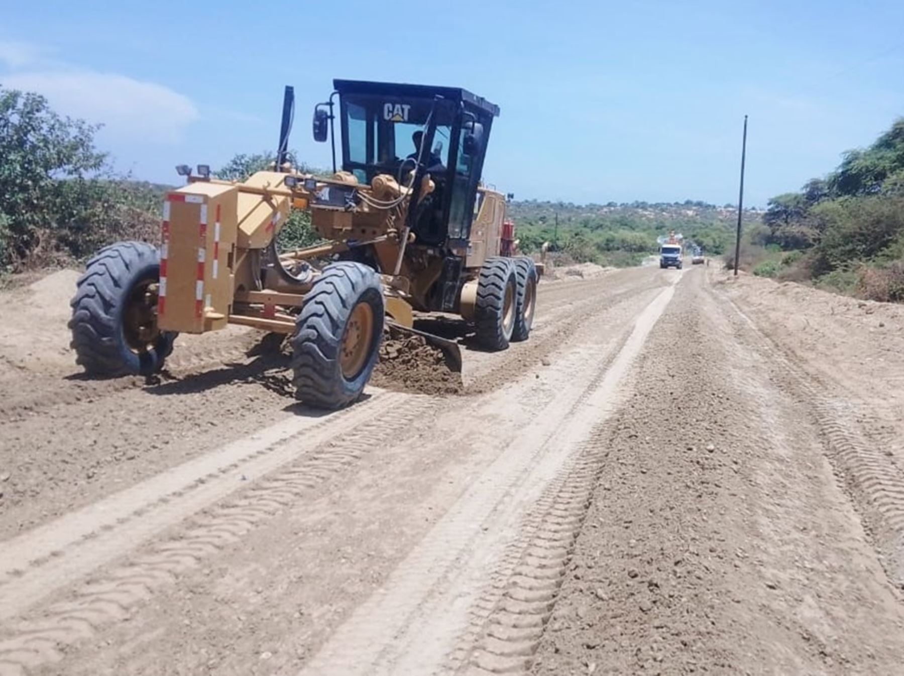 Provías Nacional acelera los trabajos para recuperar las carreteras de Piura afectadas durante la pasada temporada de lluvias y como medida de prevención ante el Fenómeno El Niño. ANDINA/Difusión