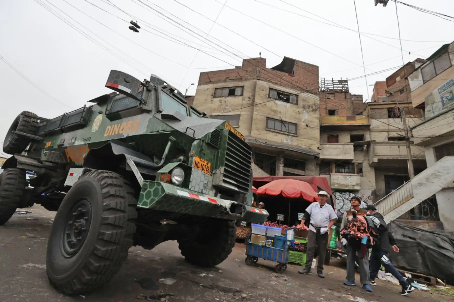 En estado de alerta permanente se encuentra la Policía Nacional para brindar seguridad a los vecinos de Lima Metropolitana, en particular en los distritos de La Victoria y El Agustino y alrededores. Foto: ANDINA/ Juan Carlos Guzmán