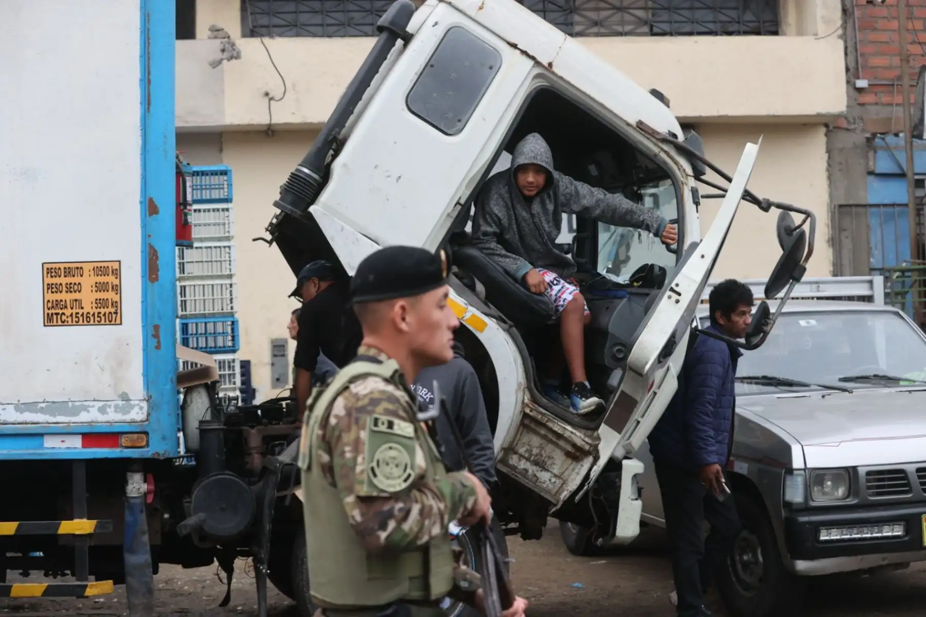 En estado de alerta permanente se encuentra la Policía Nacional para brindar seguridad a los vecinos de Lima Metropolitana, en particular en los distritos de La Victoria y El Agustino y alrededores. Foto: ANDINA/ Juan Carlos Guzmán