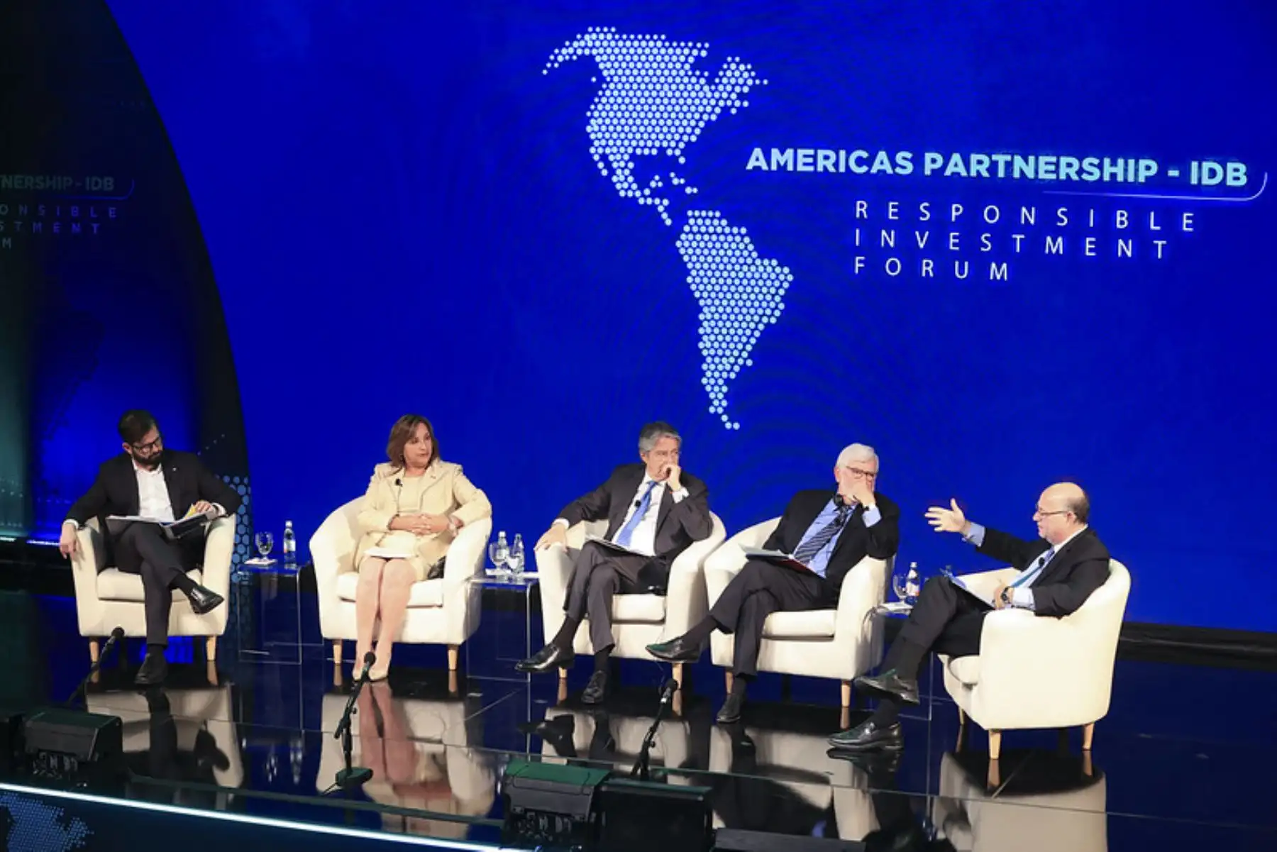 La presidenta Dina Boluarte participó en el Foro de Inversión Responsable APEP- BID. Foto: ANDINA/Prensa Presidencia
