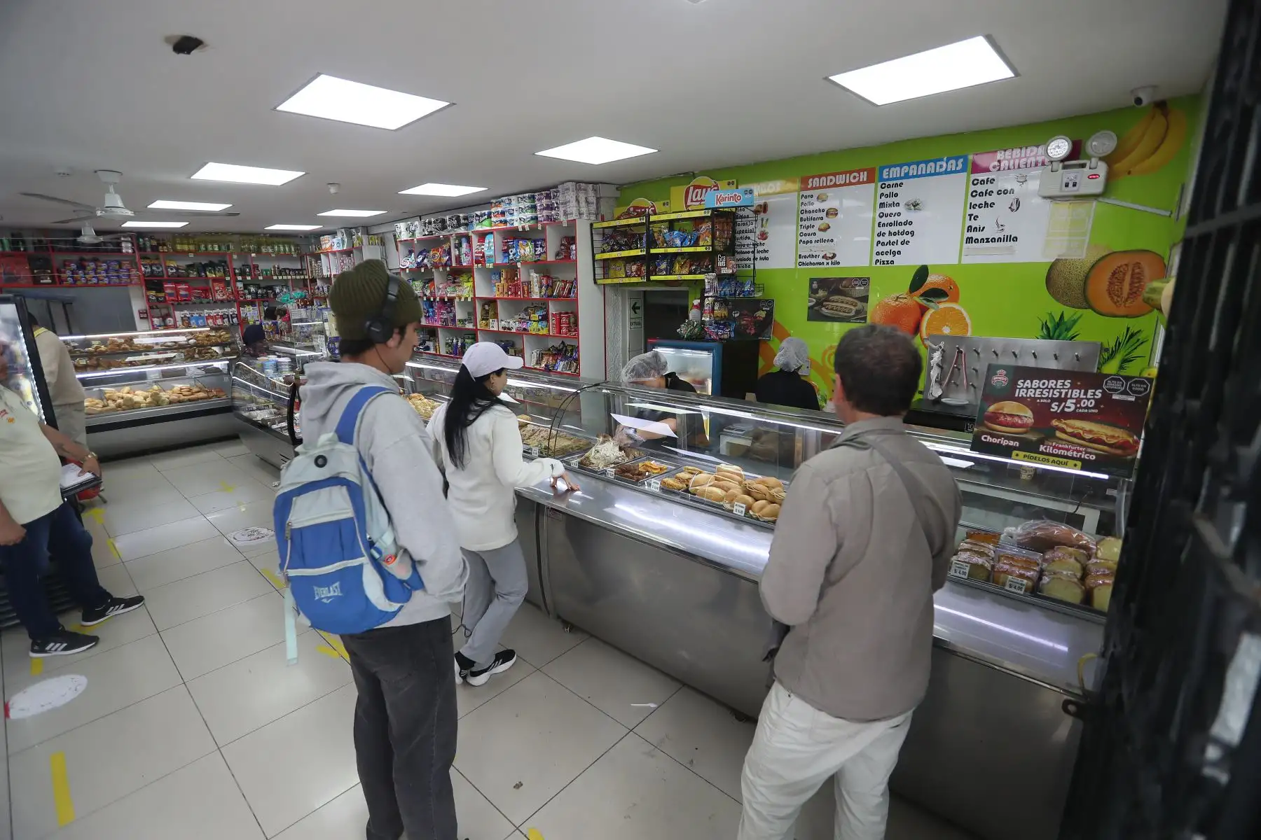 Eulogio Chávez
Empresario panadero, propietario de tres panaderías ubicadas en Barranco y Miraflores. Foto: ANDINA/Ricardo Cuba