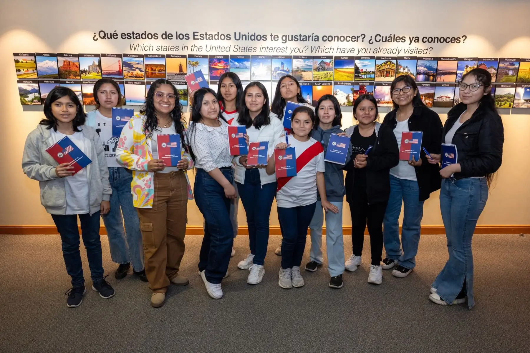 Ellas son las niñas y adolescentes peruanas provenientes de diversas regiones que ya se encuentran de viaje rumbo a Houston, EE.UU., para conocer el Space Center de la NASA, como parte del programa She Is Astronauta, donde podrán conocer a profesionales e ingenieras aeroespaciales. Foto: Embajada de EE.UU. en Perú