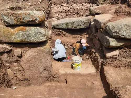 Edificación lítica hallada en la provincia de Chincheros, en Apurímac, sería un centro ceremonial con fines rituales de hace más de 3000 años. ANDINA/Difusión