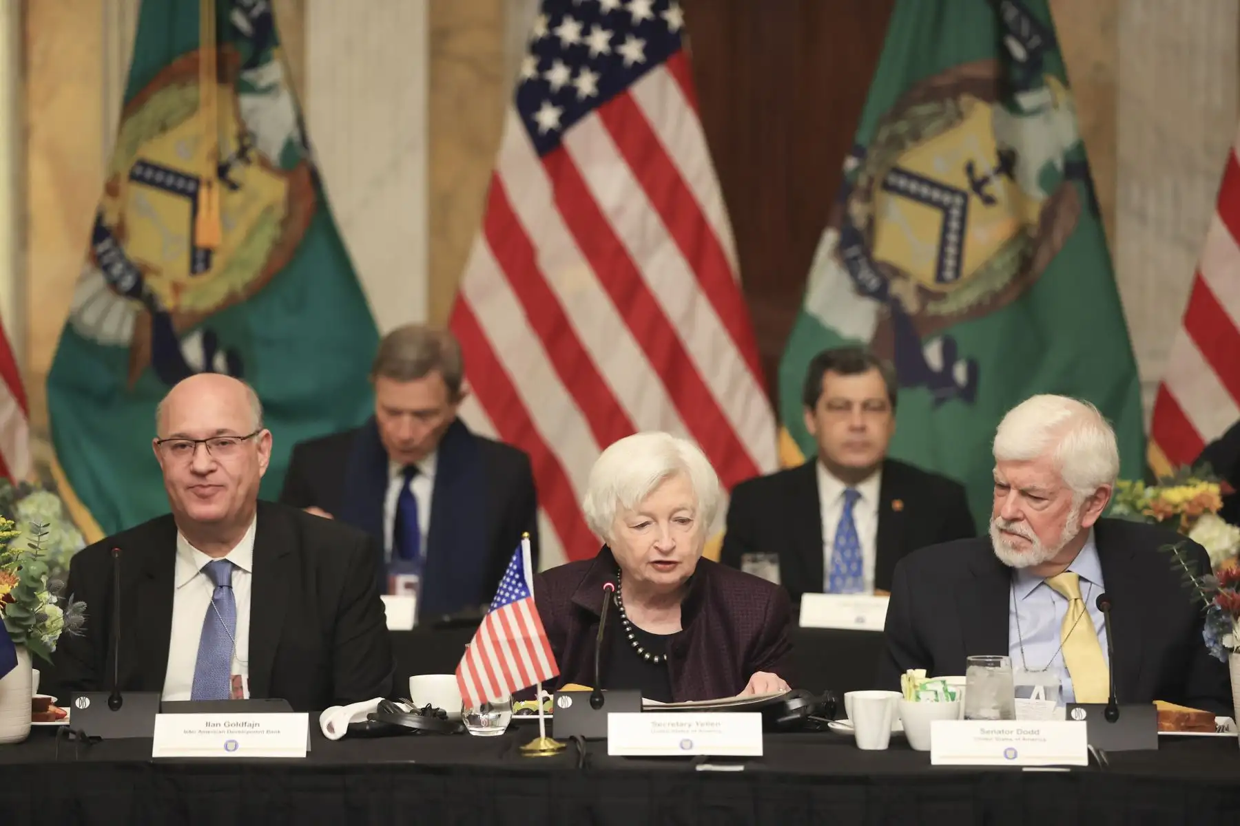 Presidenta Dina Boluarte participa en reunión de trabajo en el marco de las actividades del APEP donde se trataron temas como los desafíos centrales para un crecimiento económico más equitativo y la reforma de las instituciones financieras internacionales. En la cita participaron los jefes de Estado de los países de la Alianza de las Américas para la Prosperidad Económica APEP, como Luis Lacalle de Uruguay, Rodrigo Chaves de Costa Rica, Guillermo Lasso de Ecuador, entre otros.

Foto: ANDINA/Presidencia Perú