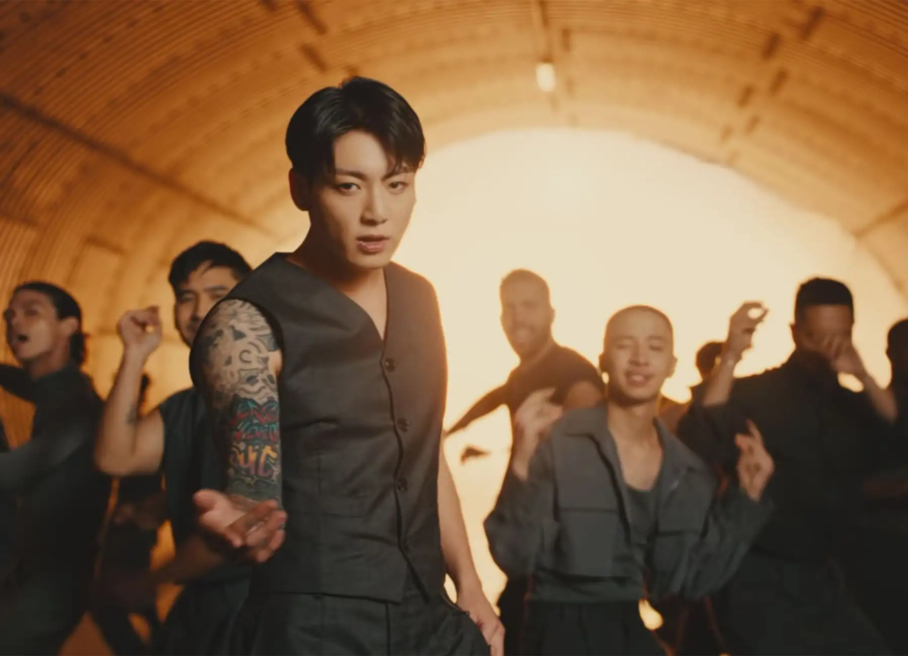 Jung kook el artista más joven y uno de los miembros más populares de BTS, estrenó este viernes su álbum 