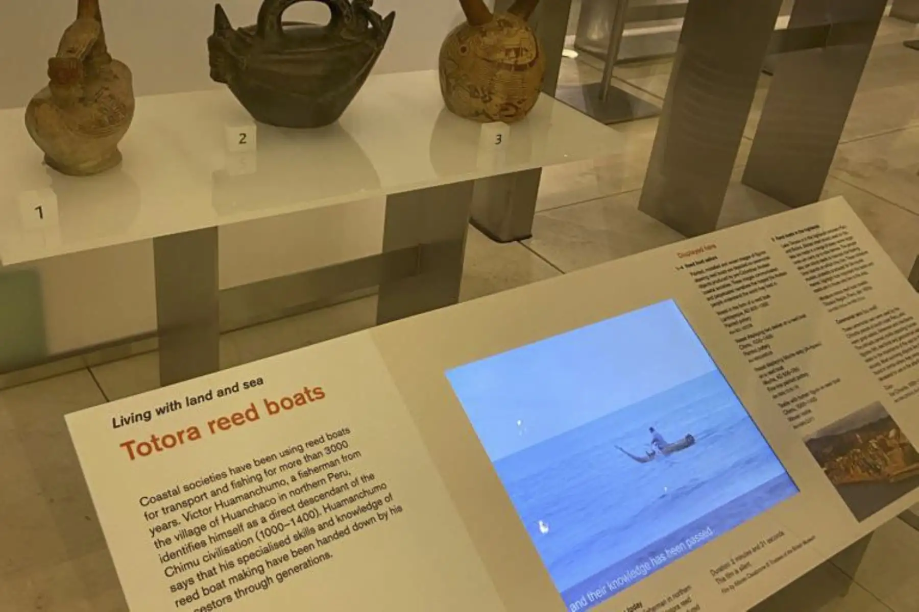 Esta muestra es posible gracias a gestiones de la Comisión de Promoción del Perú para la Exportación y el Turismo (PROMPERÚ), a través de su oficina en Londres. Contó, ademas, con la participación de colaboradores peruanos como Nilda Cañanaupa, tejedora fundadora del Centro de Textiles Tradicionales de Cusco; Manuel Choqque, agricultor e ingeniero agrícola de Chinchero, Cusco; Victor Huamanchumo, pescador de Huanchaco, Trujillo y Nereida Apaza, artista plástica de Arequipa. 
Foto: ANDINA/MINCETUR