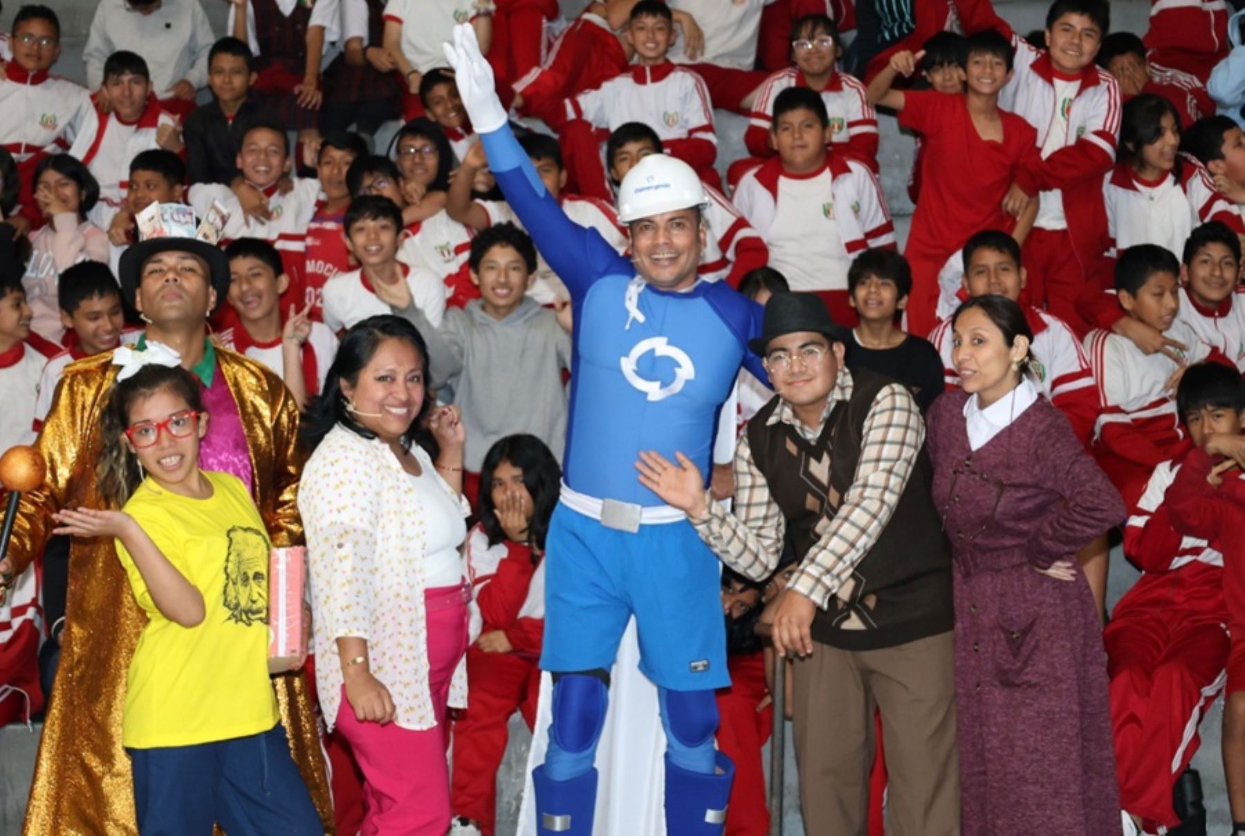 En el marco de su campaña “La gran caravana de la energía”, Osinergmin inició su gira teatral educativa, que tendrá presentaciones en colegios del Callao, Ica, Ayacucho, Cajamarca, Chachapoyas y Tarapoto.