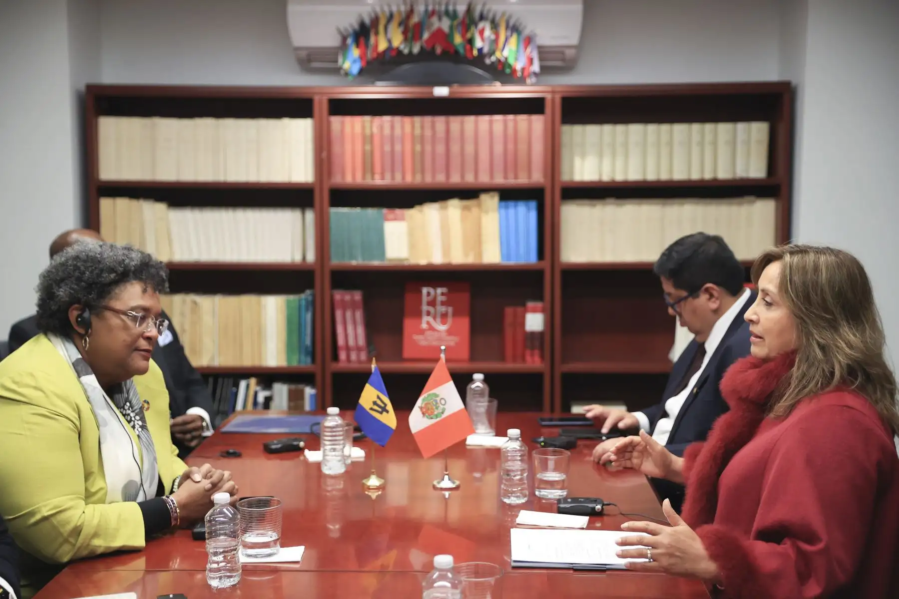 Presidenta de la república, Dina Boluarte, sostuvo una reunión con la primera ministra de Barbados, Mia Mottley. Foto: ANDINA/Prensa  Presidencia