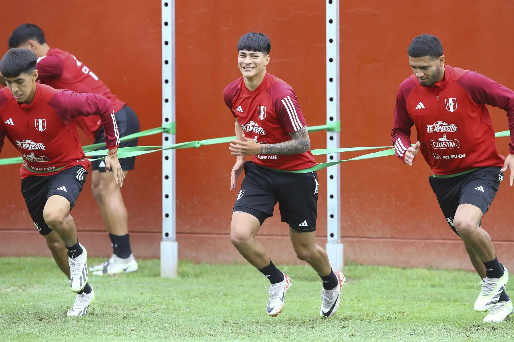 Jugadores de la Selección Peruana de Fútbol continúan con sus entrenamientos en la Videna de San Luis con miras a sus próximos partidos de Eliminatorias rumbo al Mundial de Fútbol 2026. Foto: FPF