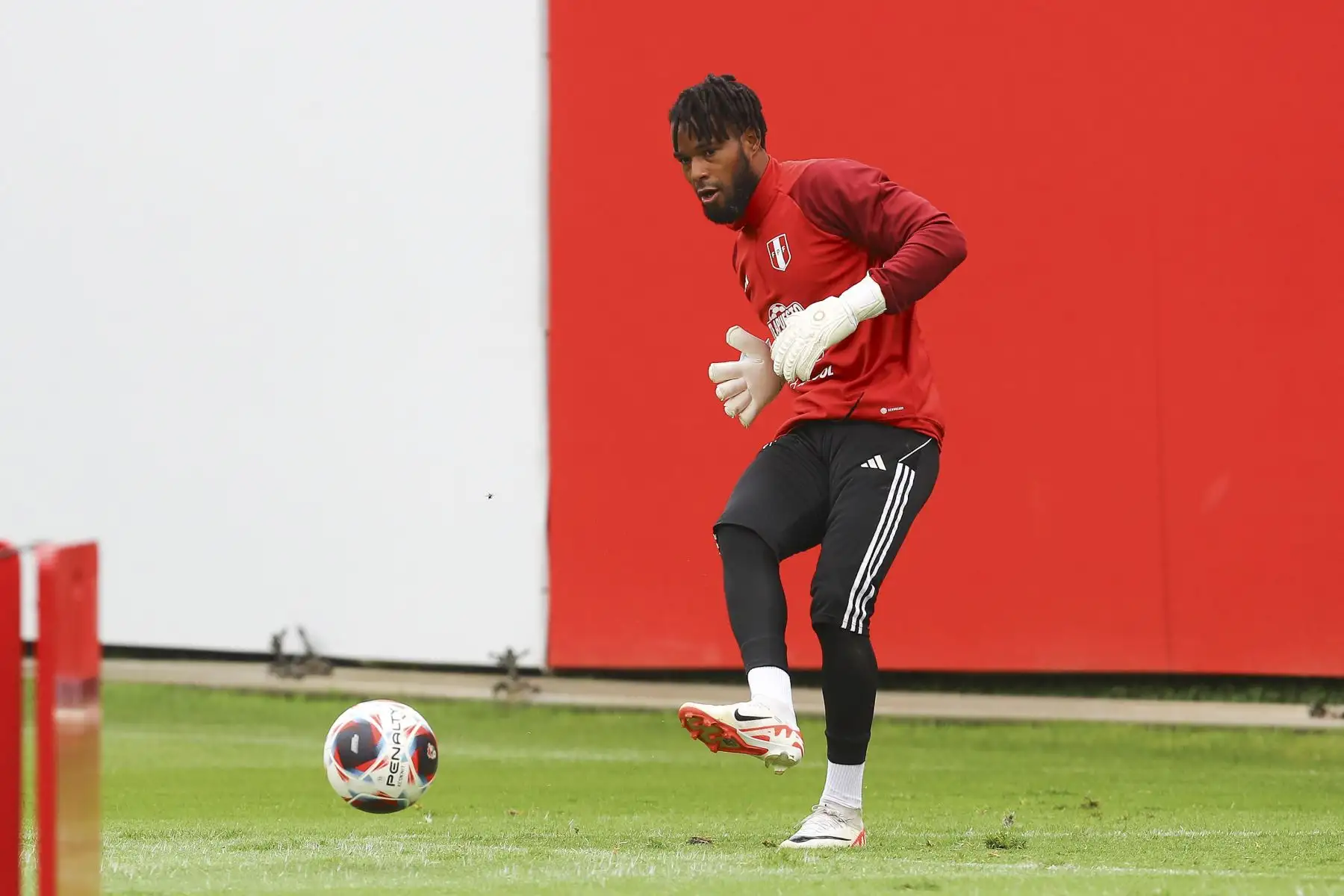 Jugadores de la Selección Peruana de Fútbol continúan con sus entrenamientos en la Videna de San Luis con miras a sus próximos partidos de Eliminatorias rumbo al Mundial de Fútbol 2026. Foto: FPF