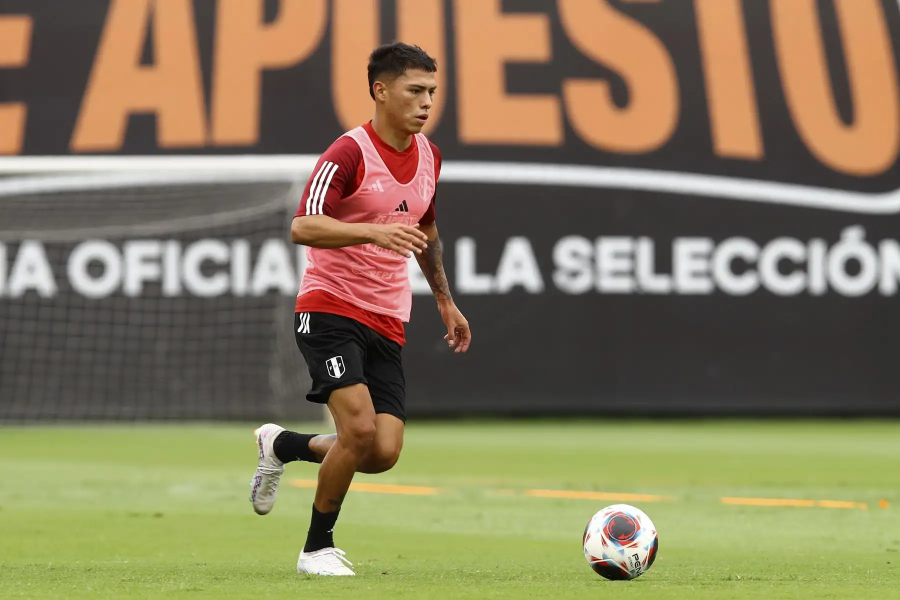 Jugadores de la Selección Peruana de Fútbol continúan con sus entrenamientos en la Videna de San Luis con miras a sus próximos partidos de Eliminatorias rumbo al Mundial de Fútbol 2026. Foto: FPF