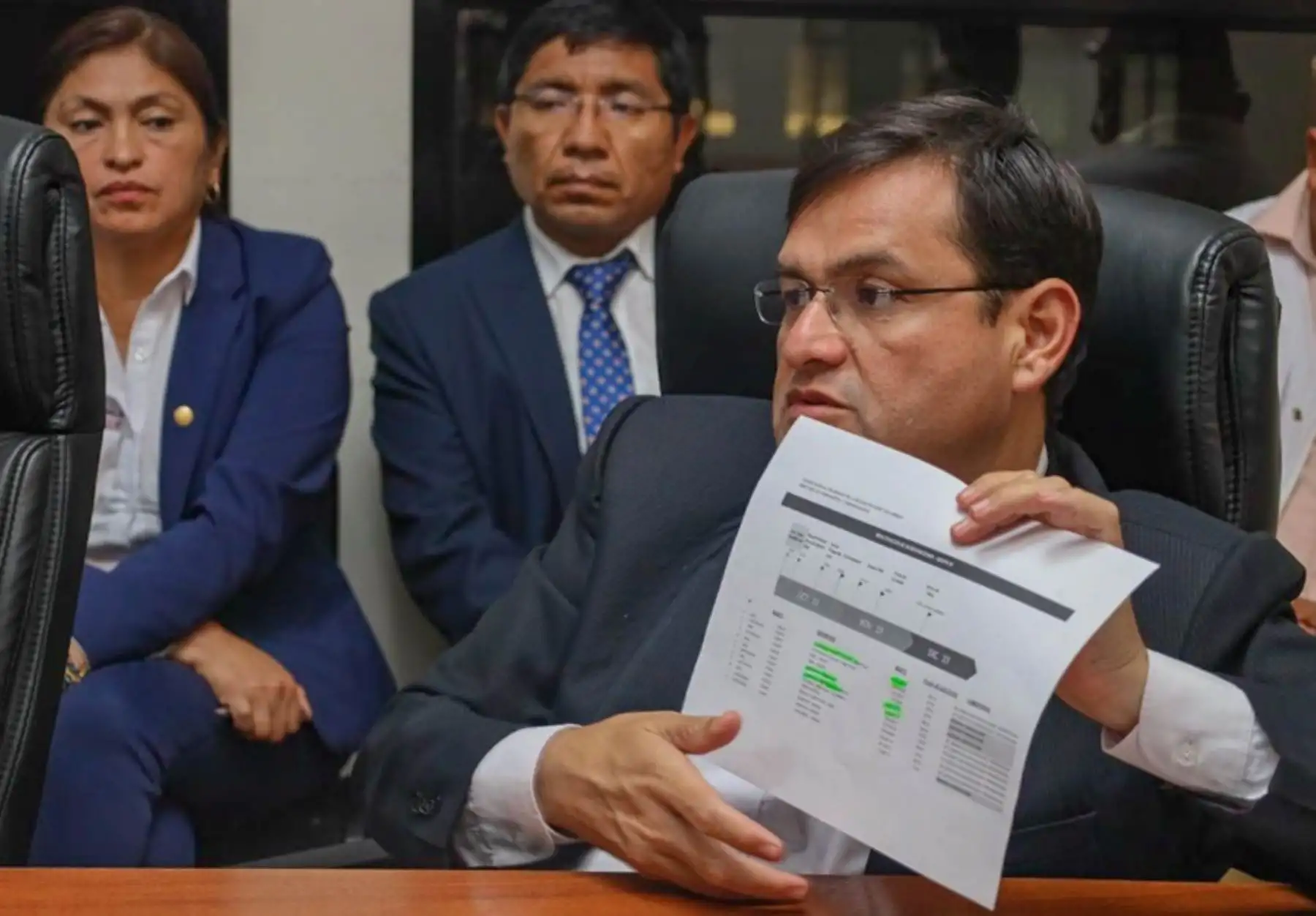 El gobernador regional de Lambayeque, Jorge Pérez Flores, viene impulsando el proyecto Sistema Hídrico Integral del valle Chancay-Lambayeque, que generará un ingreso económico de más de 1,000 millones de dólares y 60,000 puestos de trabajo en beneficio de los pobladores de la región.