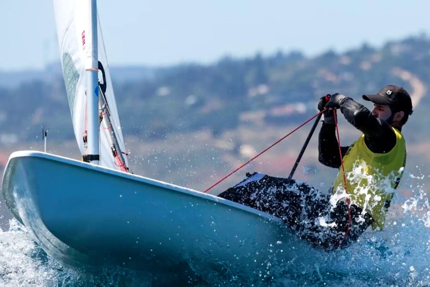 Stefano Peschiera obtuvo la novena medalla de oro para el Perú en los XIX Juegos Panamericanos Santiago 2023, tras ganar en la clase ILCA 7 de vela.
Foto:IPD