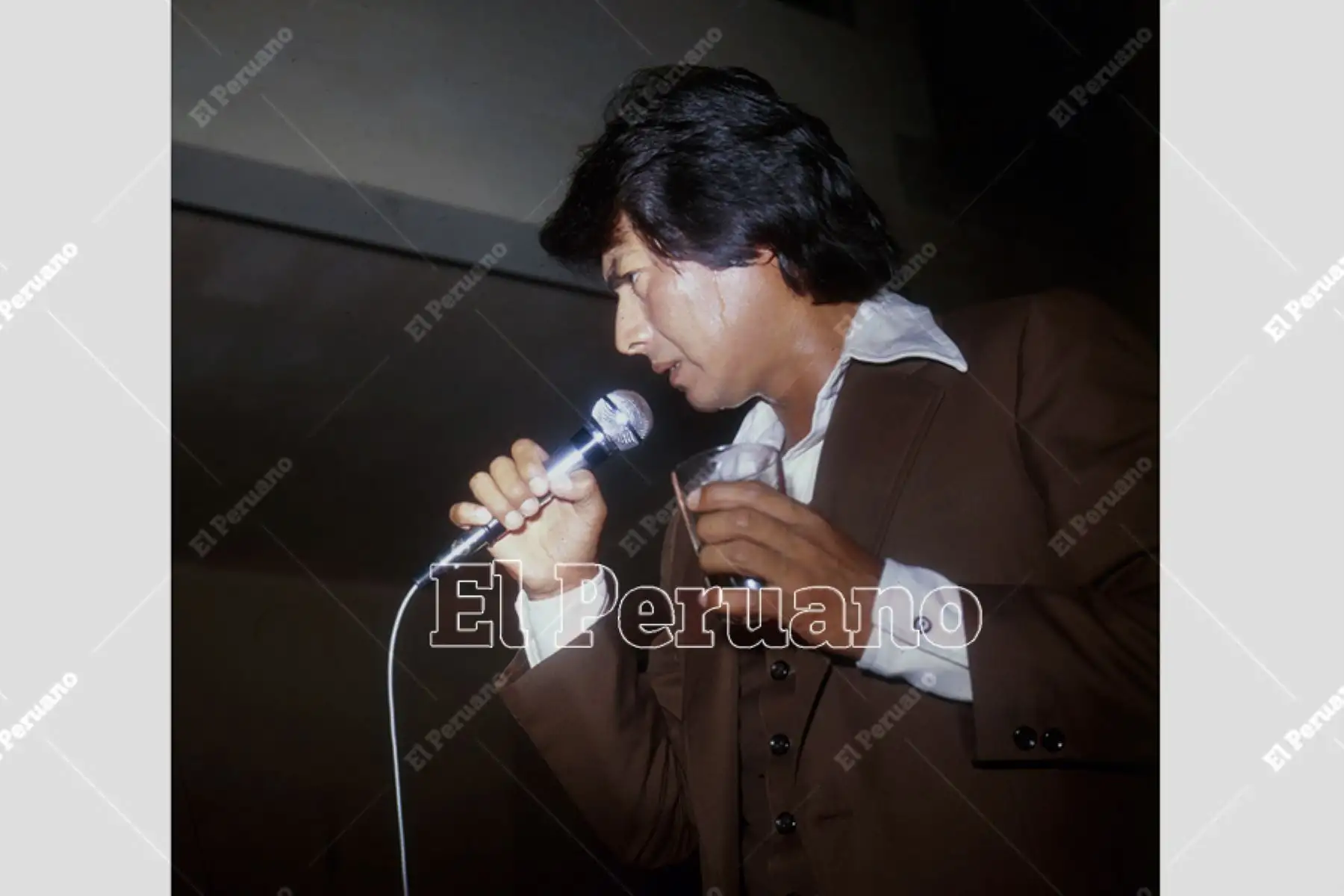 Lima - 20 junio 1980 / Bolerista Iván Cruz en concierto. Foto: Archivo Histórico de El Peruano
