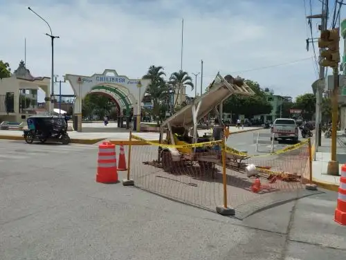 Esta mañana se iniciaron los trabjos de limpieza preventiva de las redes de alcantarillado de la ciudad de Tumbes para evitar aniegos por lluvias intensas a causa del Fenómeno El Niño. Foto: Milagros Rodríguez