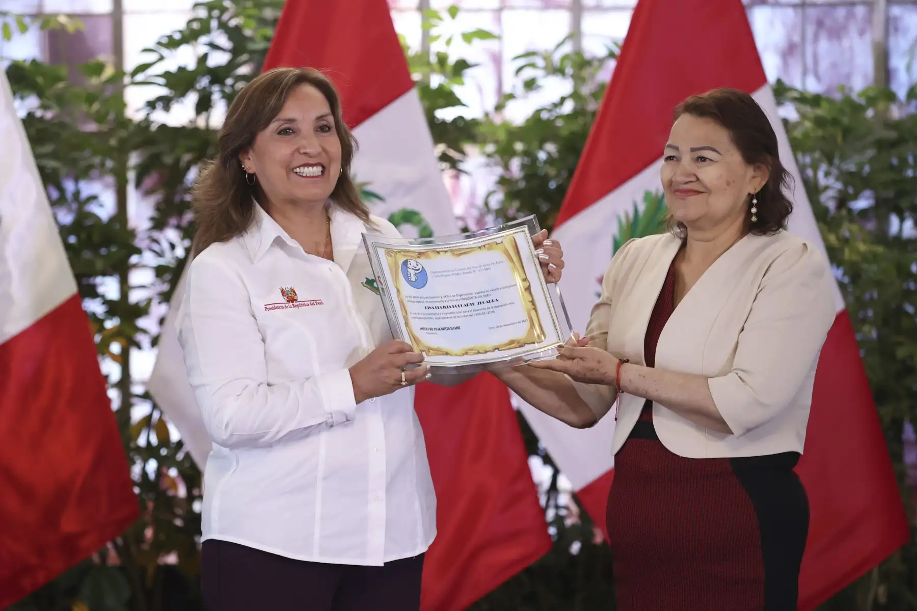Presidenta Dina Boluarte recibe a las dirigentes de la Organización de los Comités del Vaso de Leche de Lima y Callao: Foto: ANDINA/ Prensa Presidencia