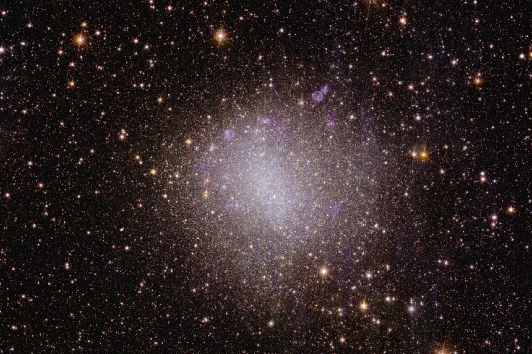 imagen astronómica del cúmulo globular NGC6397 tomada durante la misión espacial Euclid de la ESA, construida y operada por la Agencia Espacial Europea ESA y con contribuciones de NASA. Foto: AFP