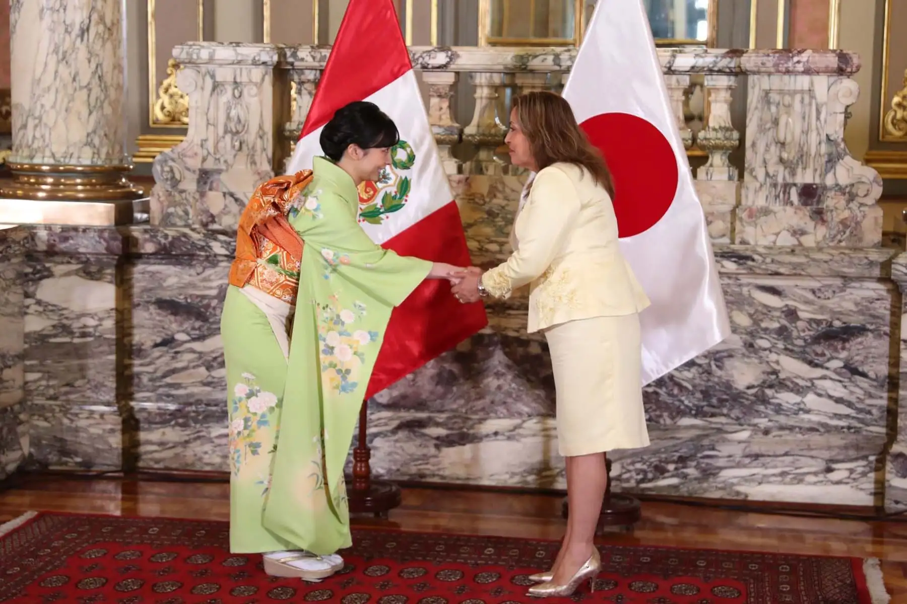La princesa Kako de Japón se reúne con la presidenta del Perú, Dina Boluarte, en Palacio de Gobierno. Foto: EFE