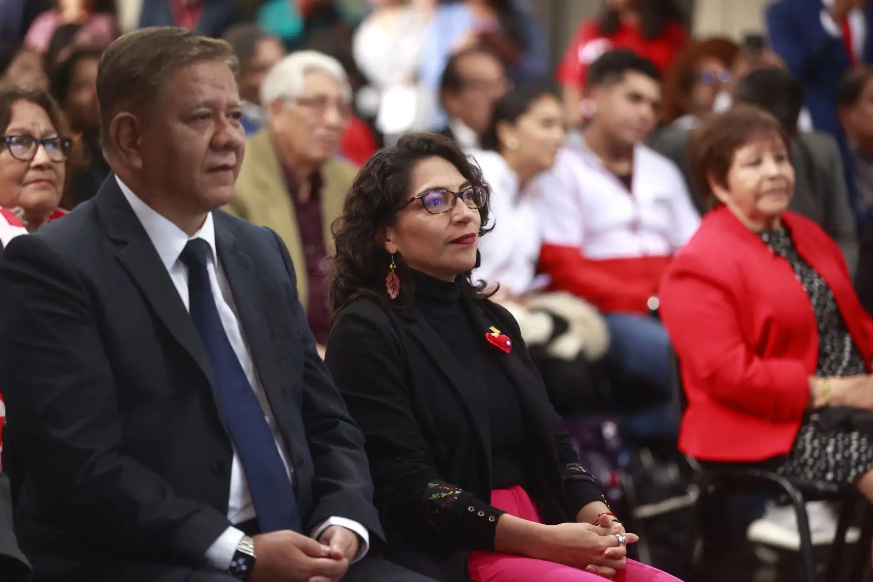 La ministra de Cultura, Leslie Urteaga, y el alcalde de la Municipalidad Provincial de Maynas, Germán Chong Ríos, participaron en el lanzamiento del Primer Festival Bicentenario que se realizará en Iquitos. Foto: ANDINA/Vidal Tarqui