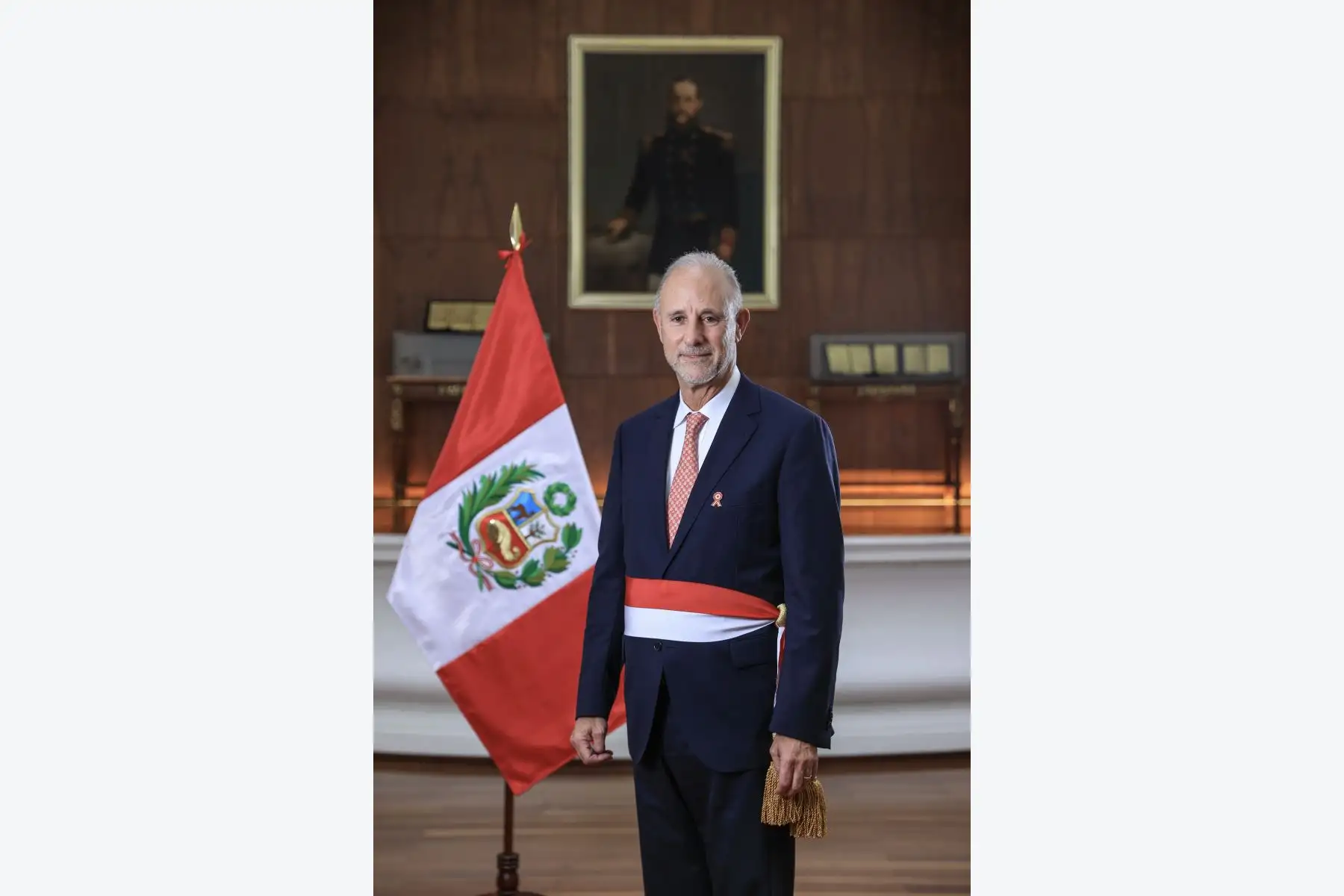 La presidenta de la república, Dina Boluarte, tomó juramento al internacionalista y politólogo Javier González-Olaechea Franco como nuevo ministro de Relaciones Exteriores, en ceremonia realizada en Palacio de Gobierno.
Foto: ANDINA/Presidencia Perú