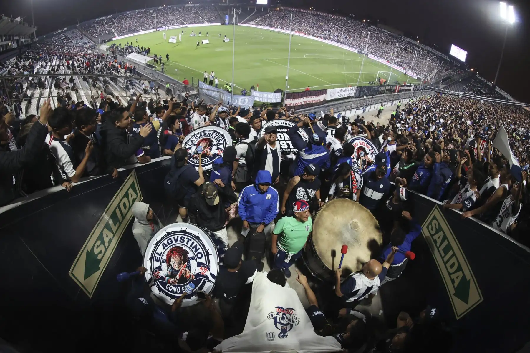 La final de vuelta de la Liga 1 entre Alianza Lima y Universitario de Deportes, programada para hoy desde las 8:00 p.m. en el estadio Alejandro Villanueva.
Foto: ANDINA/Juan Carlos Guzmán Negrini