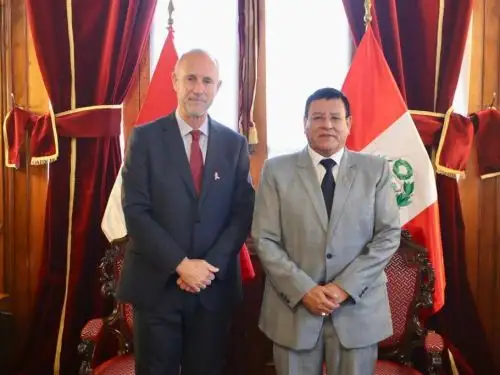 El canciller Javier González-Olaechea visitó al presidente del Congreso, Alejandro Soto. ANDINA/Difusión