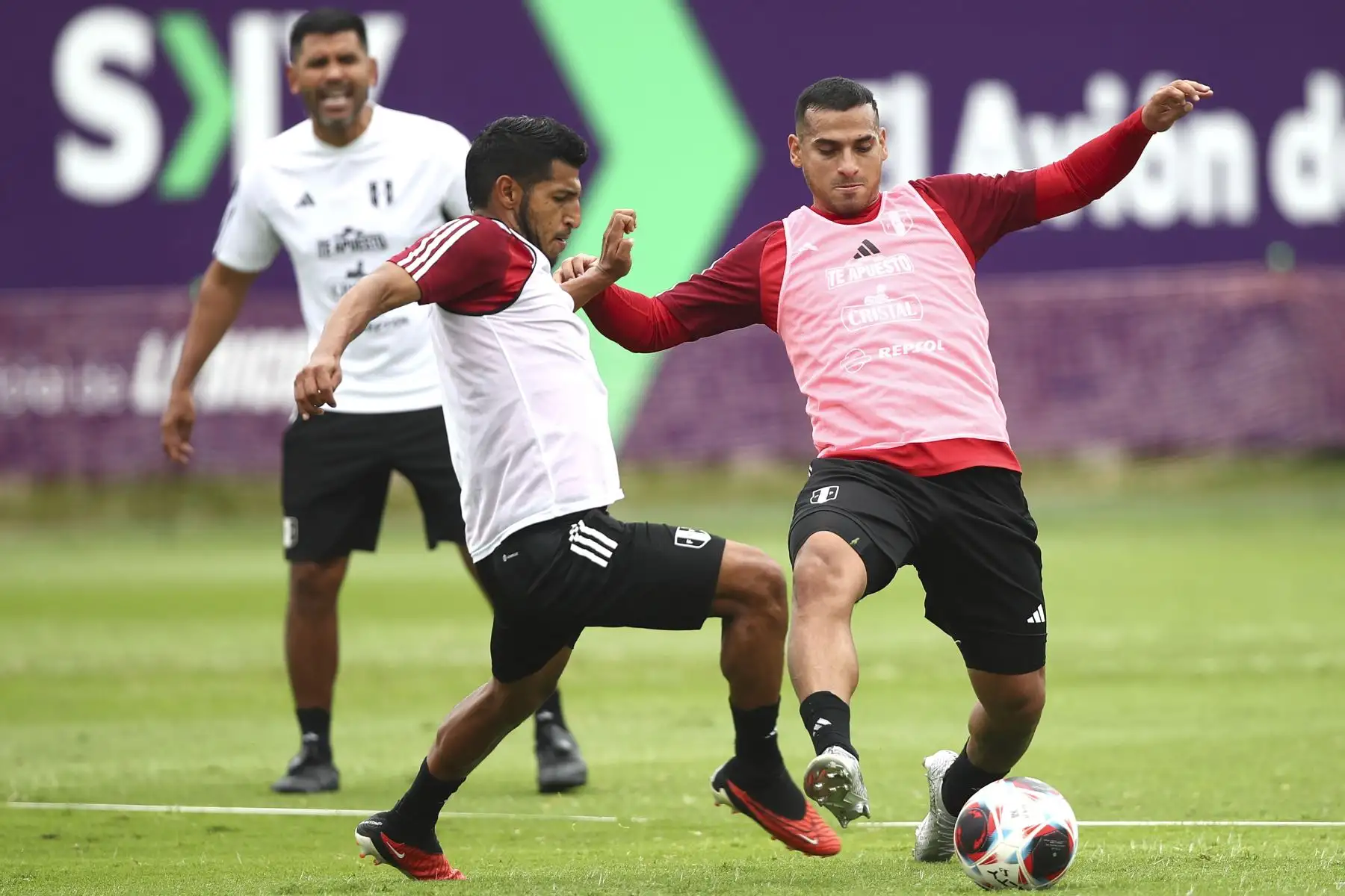 Jugadores de la Selección Peruana de Fútbol volvieron a las prácticas en el complejo de entrenamiento en la videna de San Luis. Foto: FPF