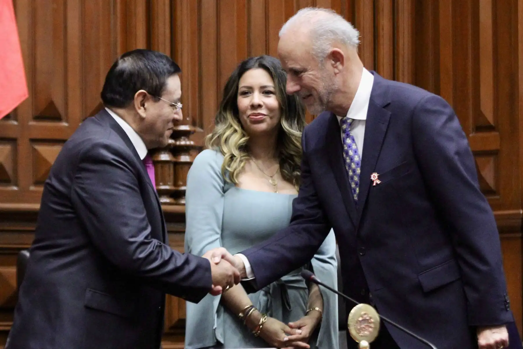 El canciller Javier González-Olaechea, se presenta  ante el Congreso, para sustentar la solicitud de autorización de viaje de la presidenta de la República, Dina Boluarte, a los Estados Unidos. Foto: ANDINA/ Congreso