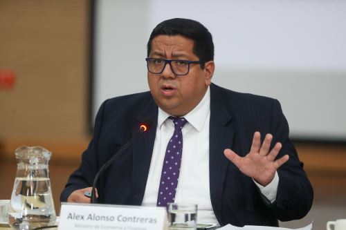 Ministro de Economía y Finanzas, Alex Contreras. Foto: ANDINA/Ricardo Cuba.