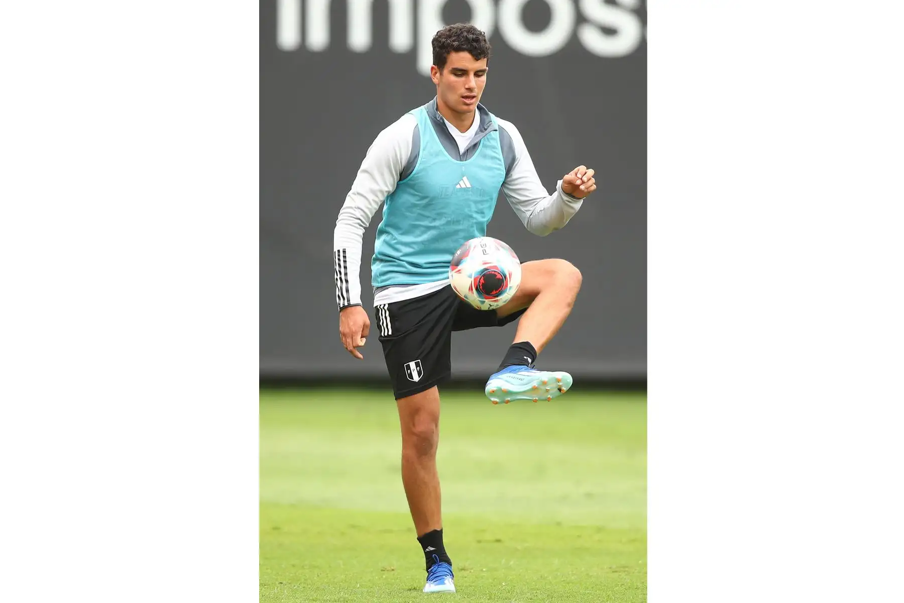 Jugadores convocados para la Selección Peruana de Fútbol continúan con sus entrenamientos hoy jueves 9 de noviembre en la Videna, con miras a los partidos de eliminatorias rumbo al Mundial de Fútbol 2026. Foto: FPF