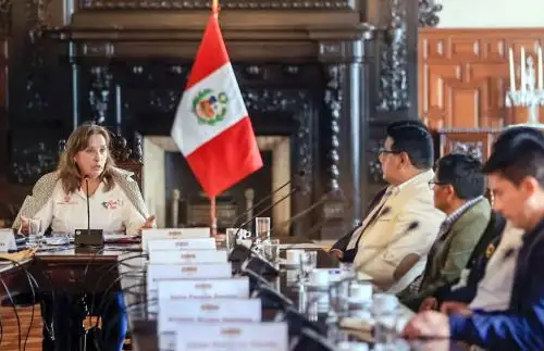 Presidenta Boluarte sostuvo reunión con autoridades regionales y municipales de Apurímac