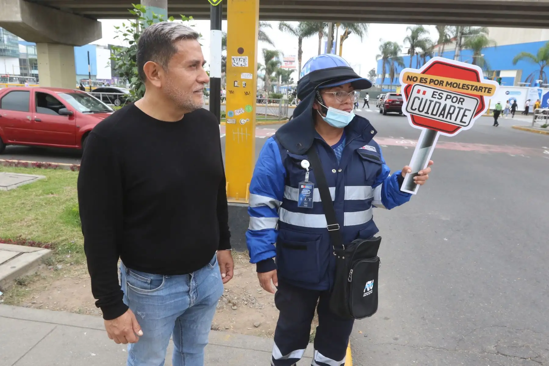 Fiscalizadores y Orientadores de la ATU.Presentan acticacion en la Avenida Javier Prado,como parte de la Campaña"No es por mlestarte ,es por cuidarte".FOTO:ANDINA/Hector Vinces.