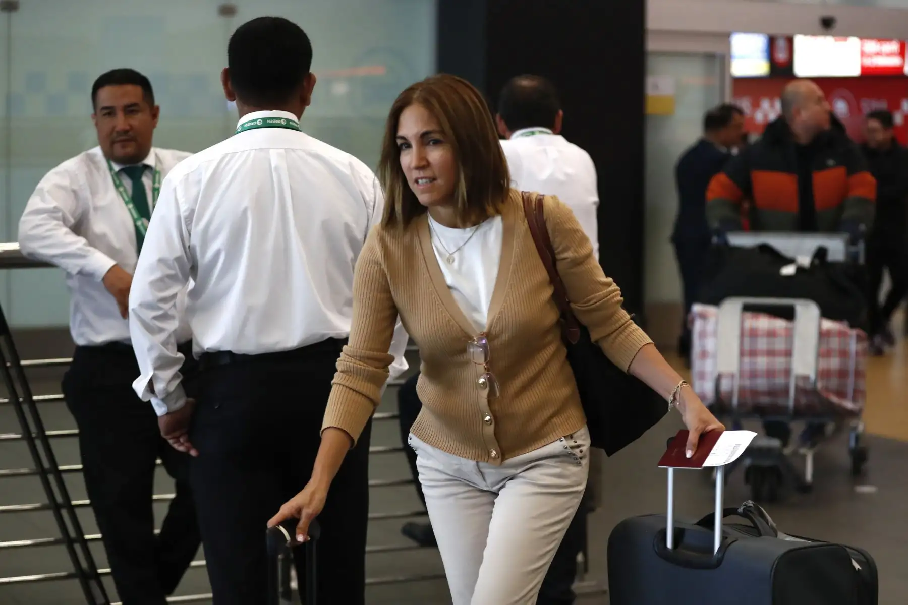 Pasajero en el Aeropuerto Internacional Jorge Chávez. ANDINA/Daniel Bracamonte