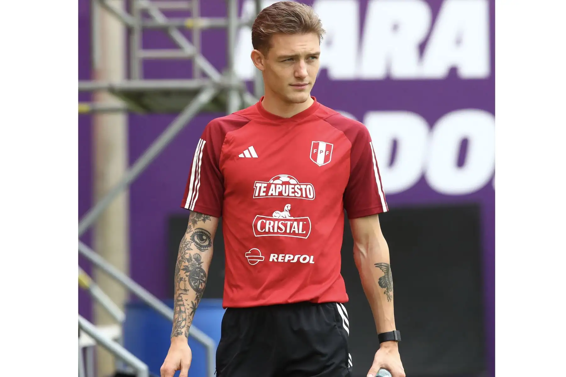 La Selección Peruana de Fútbol comenzó a trabajar con intensidad con miras a sus partidos ante Bolivia (jueves 16) y Venezuela (martes 21) con miras a la quinta y sexta fecha de las Eliminatorias al Mundial 2026. En la imagen, Oliver Sonne.
Foto: Selección Peruana