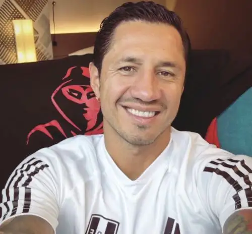 Gianluca Lapadula ya está con la selección peruana