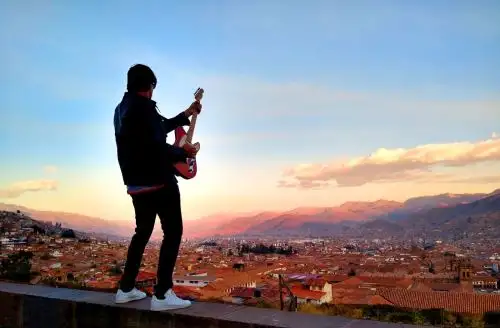“Somos un solo puño”, el nuevo himno de aliento para la selección peruana.