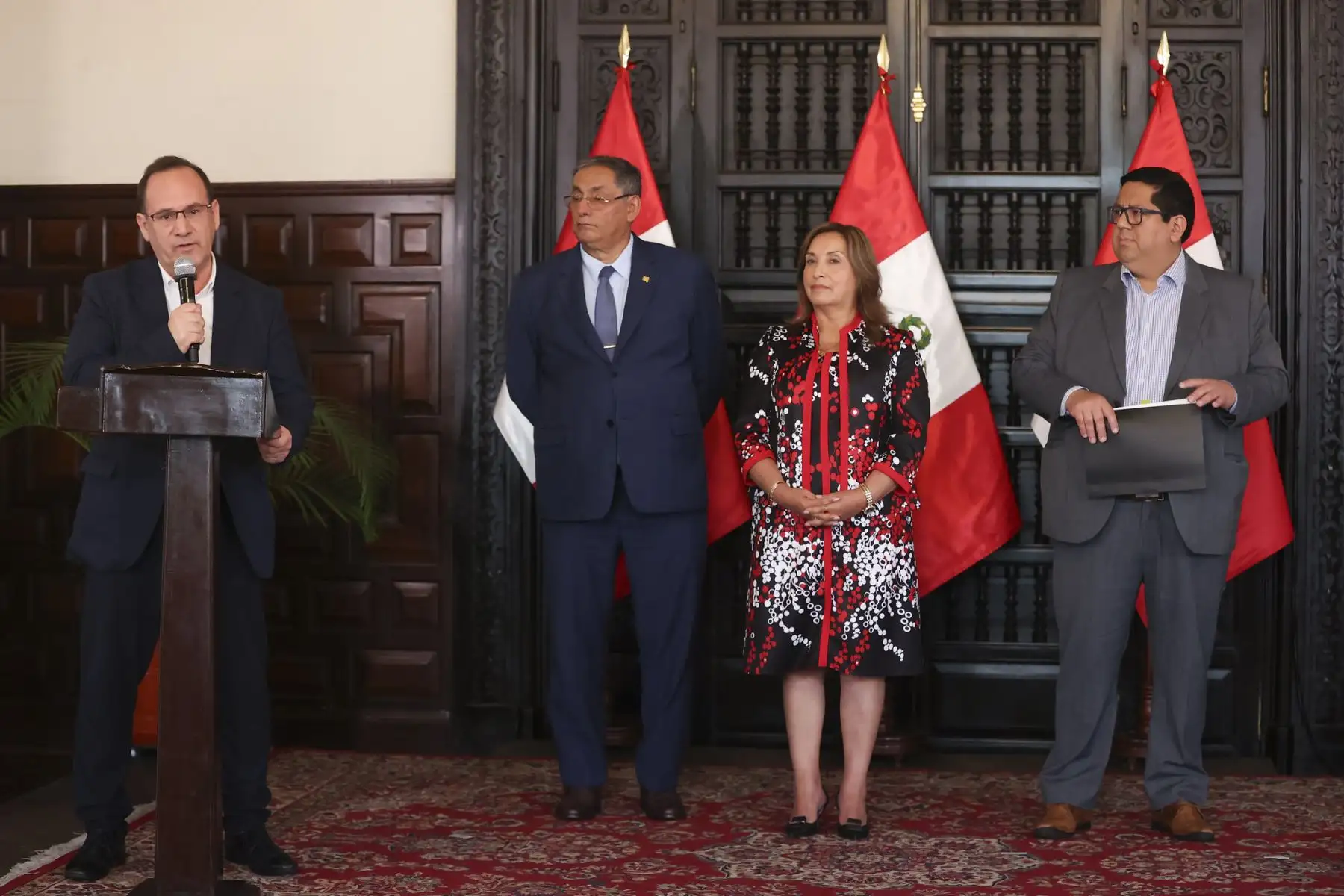 Presidenta Dina Boluarte participa en la ceremonia de suscripción del convenio para la concesión del servicio de distribución de gas en el sur del país.
Foto: ANDINA/Prensa Presidencia