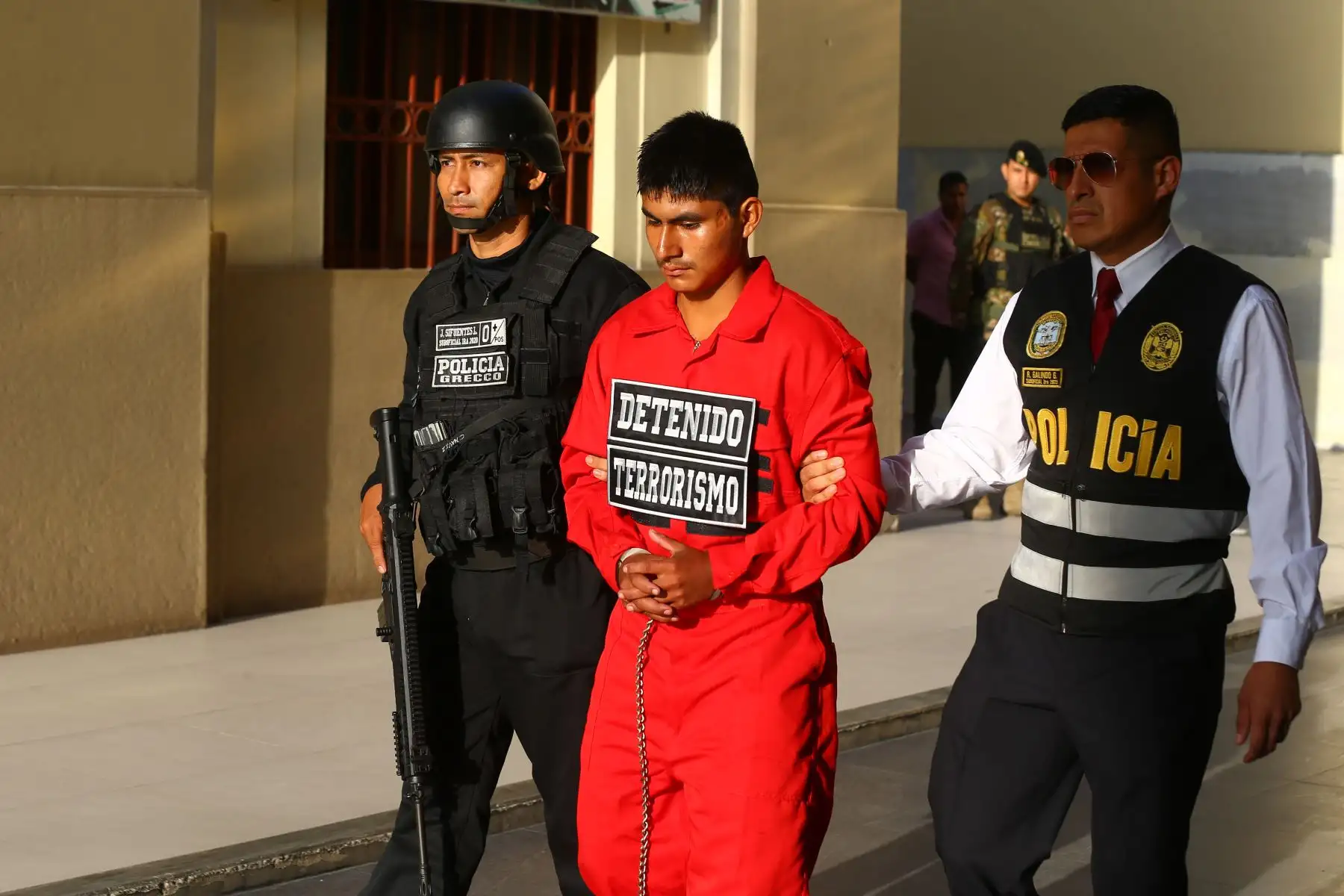 Tras el operativo “Lobo II 2023”, La Fiscalía Especializada en Delitos de Terrorismo de Huánuco abrió investigación preliminar por el presunto delito de afiliación a la organización terrorista Sendero Luminoso a estos 4 jóvenes detenidos en Ayacucho. Foto: ANDINA/Eddy Ramos