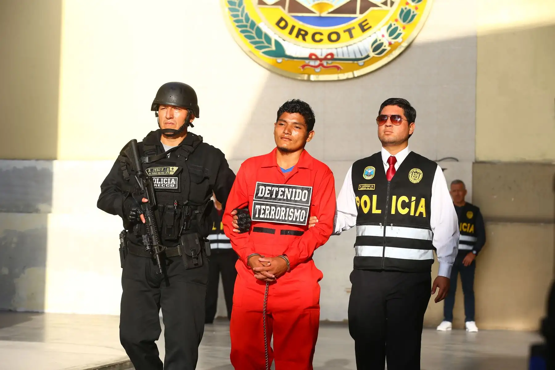 Durante el Mega Operativo denominado “Lobo II 2023” realizado en Ayacucho, en la zona del Vraem, se detuvo a 4 personas que responden a los nombres de Iván Quispe Vargas “Gabriel”, José Quispe Zúñiga “José hijo”, Romeo Campos Mansilla “Romeo” y Jheison Ramos Andrade “Andrés”. Foto: ANDINA/Eddy Ramos