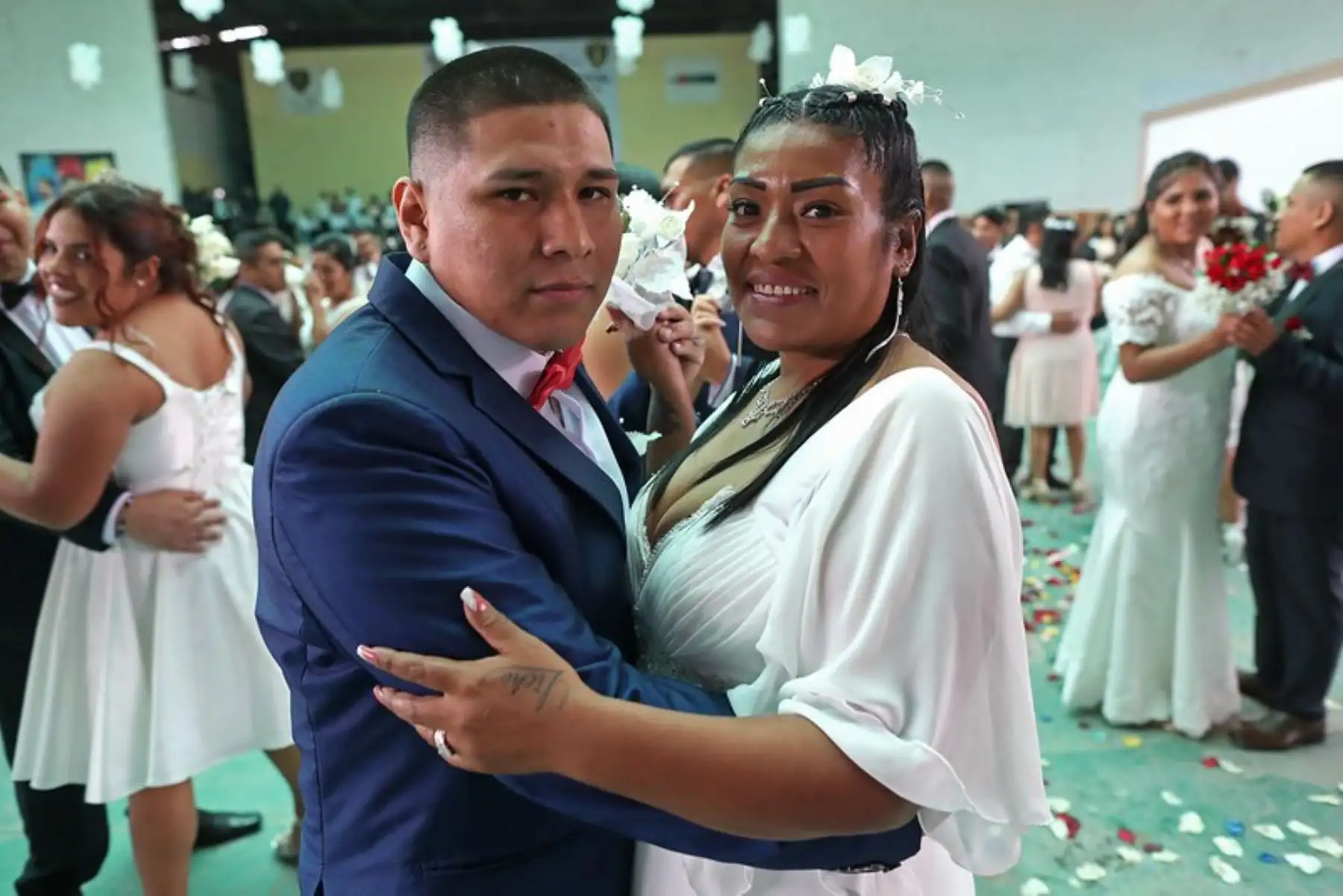 Cerca de 40 internos y sus parejas se dieron el sí en el penal Lurigancho. Foto: ANDINA/Difusión