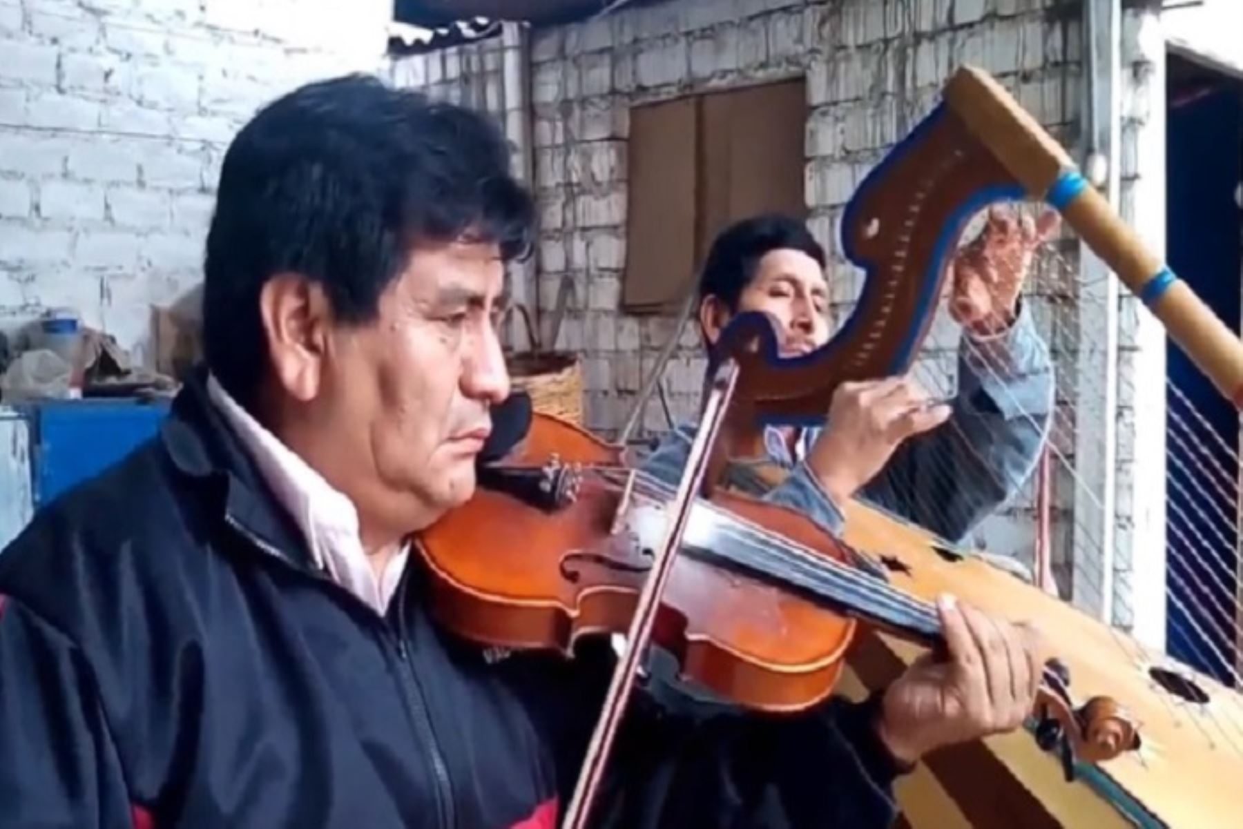 La Confederación Nacional de Danzantes de Tijeras y Músicos del Perú, fue la que propuso que se otorgue este reconocimiento al destacado músico apurimeño.
