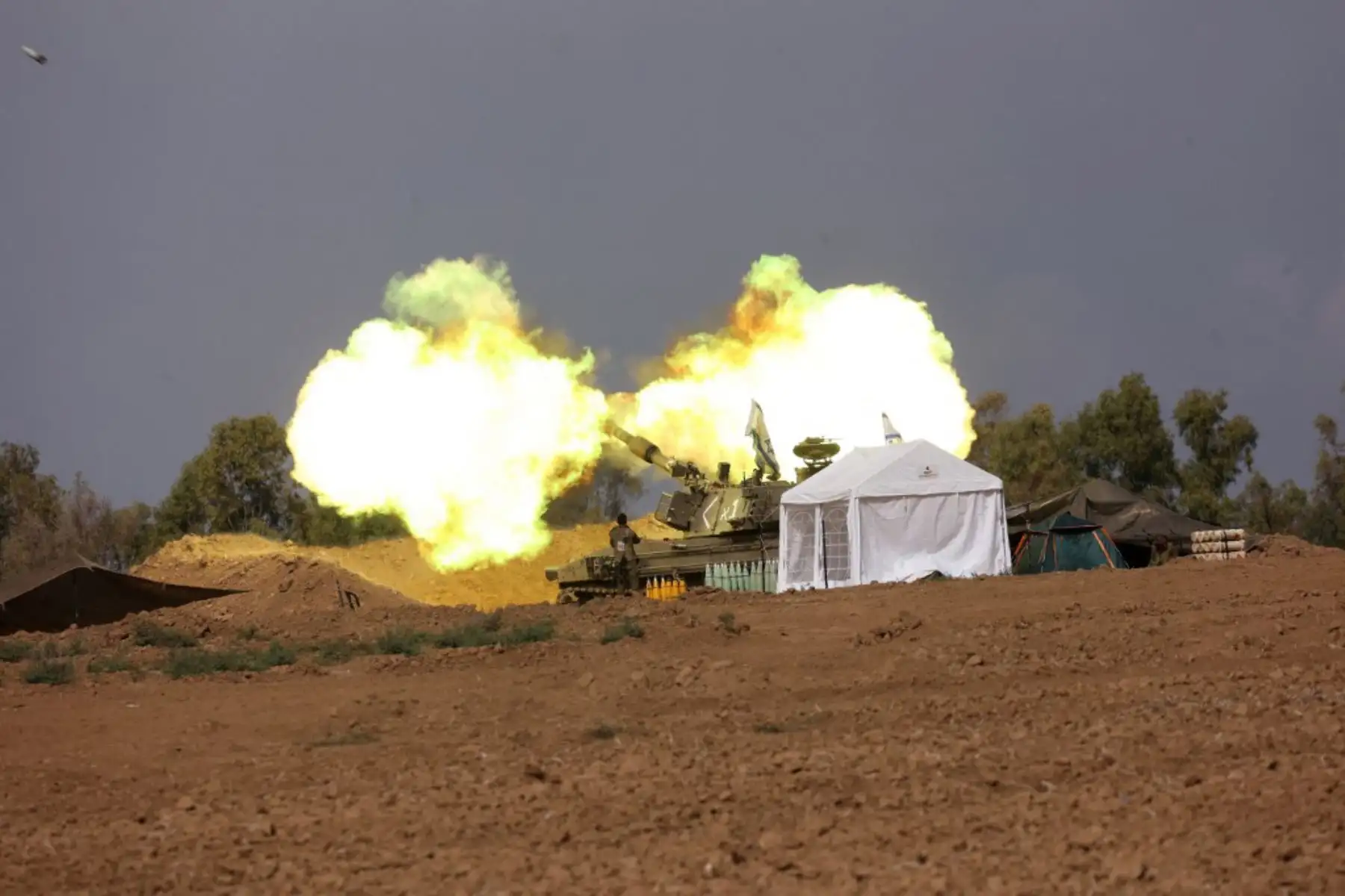 Bombardeos israelíes sobre el territorio palestino en Gaza. Foto: AFP