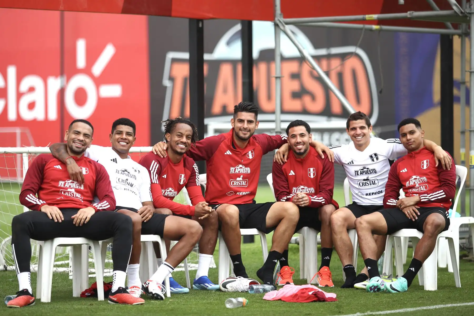 Jugadores de la Selección Peruana de Fútbol entrenan hoy martes 14 de noviembre en la Videna de San Luis con miras al partido contra Bolivia el jueves 16 por las eliminatorias al Mundial 2026. Foto: FPF