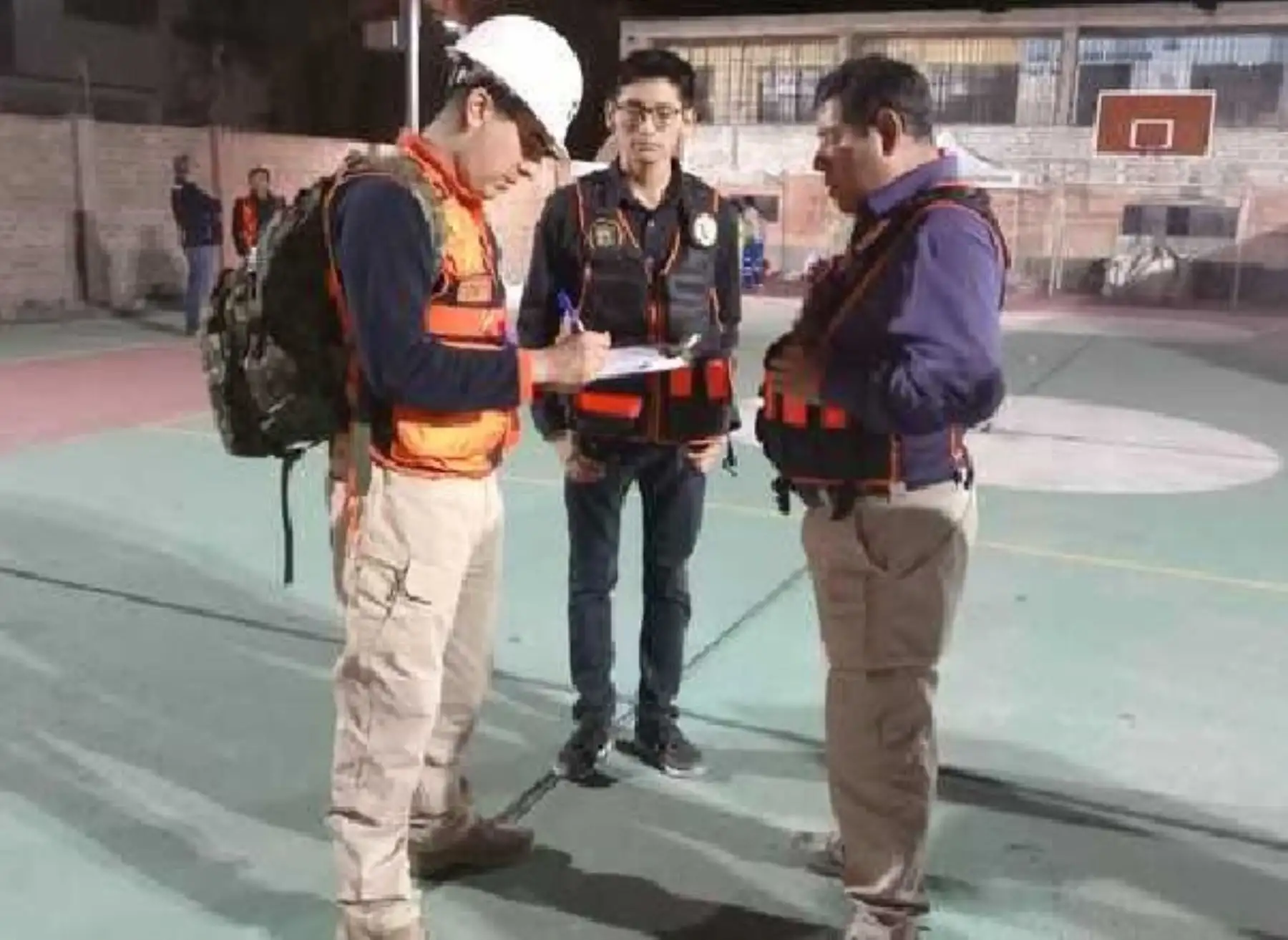 Grupos de intervención para emergencias y desastres del Indeci se han desplazado en nueve regiones para capacitar a servidores de municipios y gobiernos regionales. Foto: ANDINA/difusión.